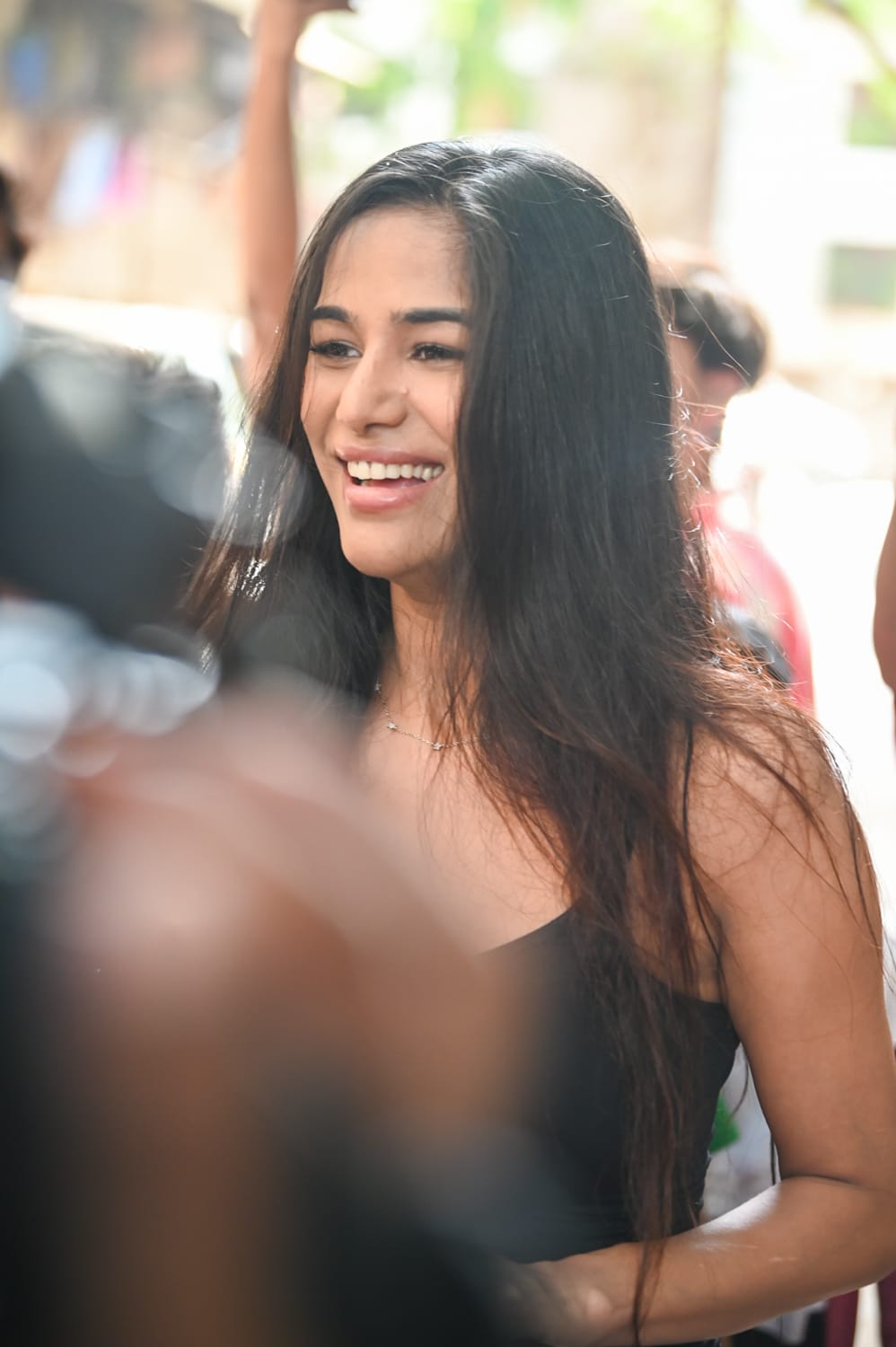 Poonam Pandey Overwhelmed by Fan's Heartfelt Hand-Drawn Portrait