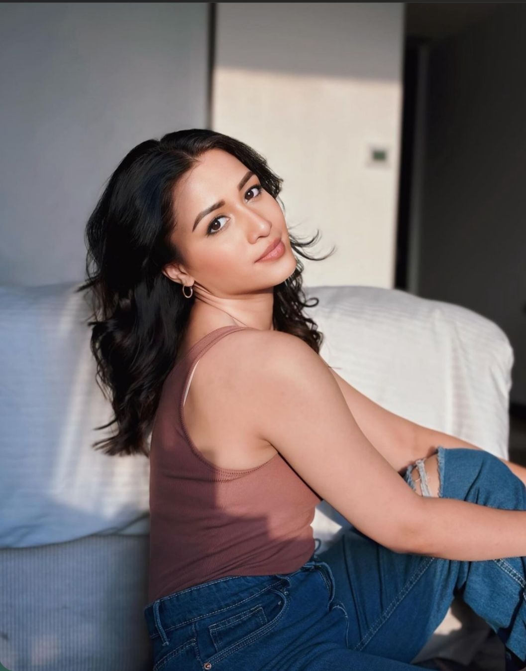 Shambhavi Singh Draws a Parallel Line Between Her Studies and Career as Lead Actress in Star Bharat's 10:29 Ki Aakhri Dastak