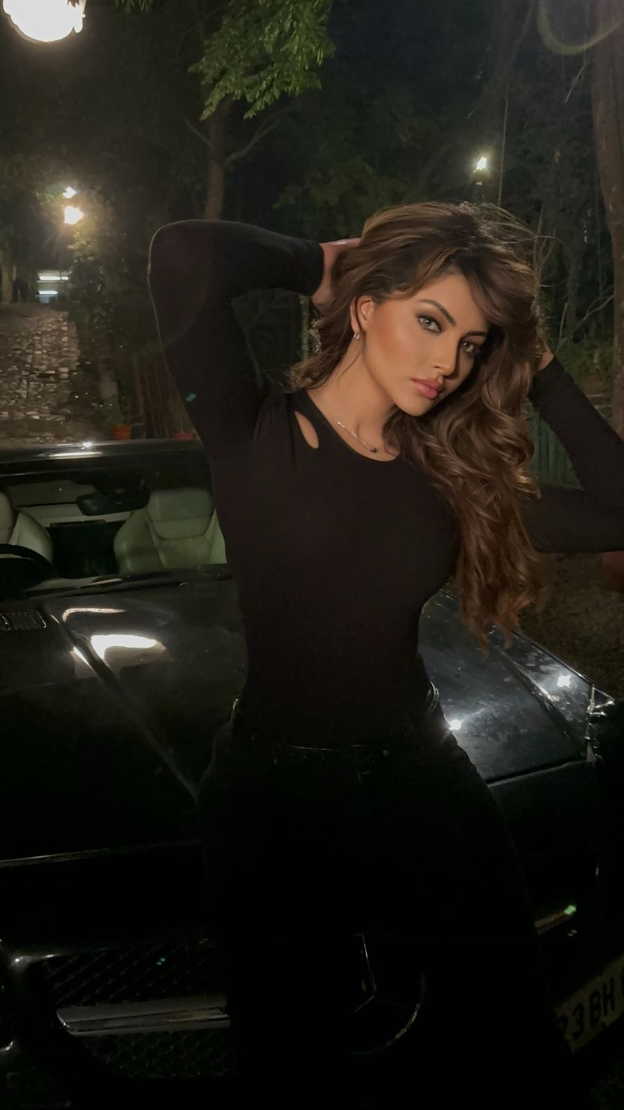 "Urvashi Rautela Praised for Stellar Performance at JNU, Hailed as Most Versatile Actress"