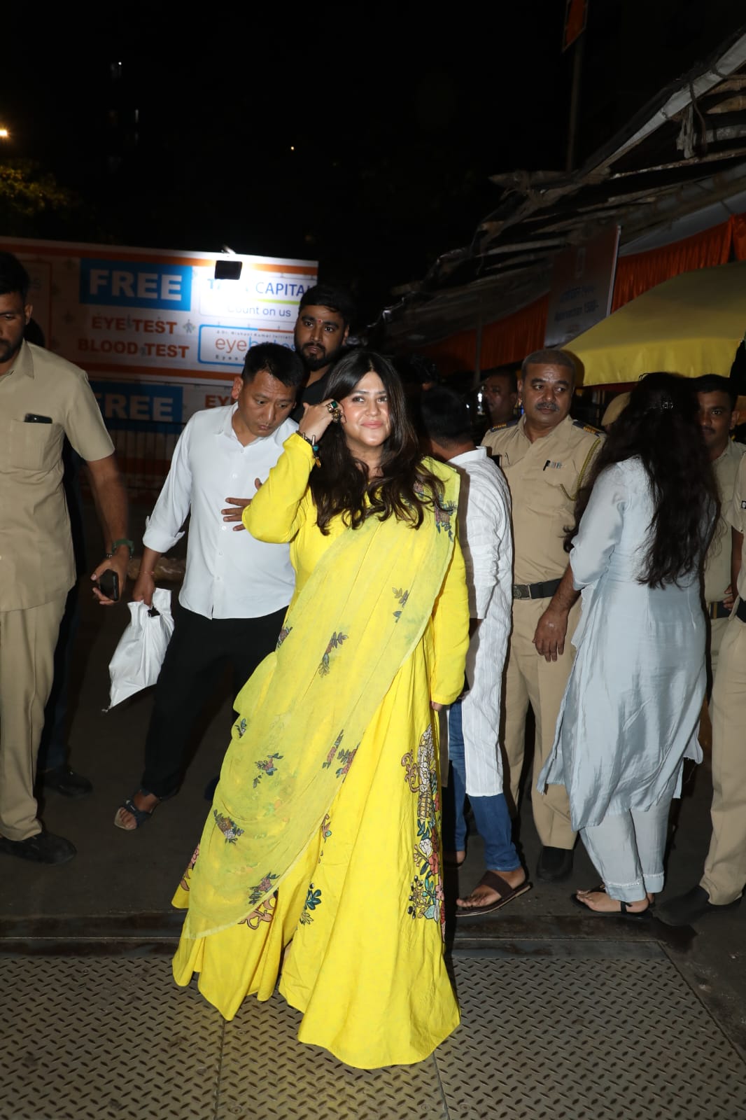 Ahead of the release of The Buckingham Murders, Ektaa R Kapoor and Hansal Mehta seek blessings from Lalbaugcha Raja!