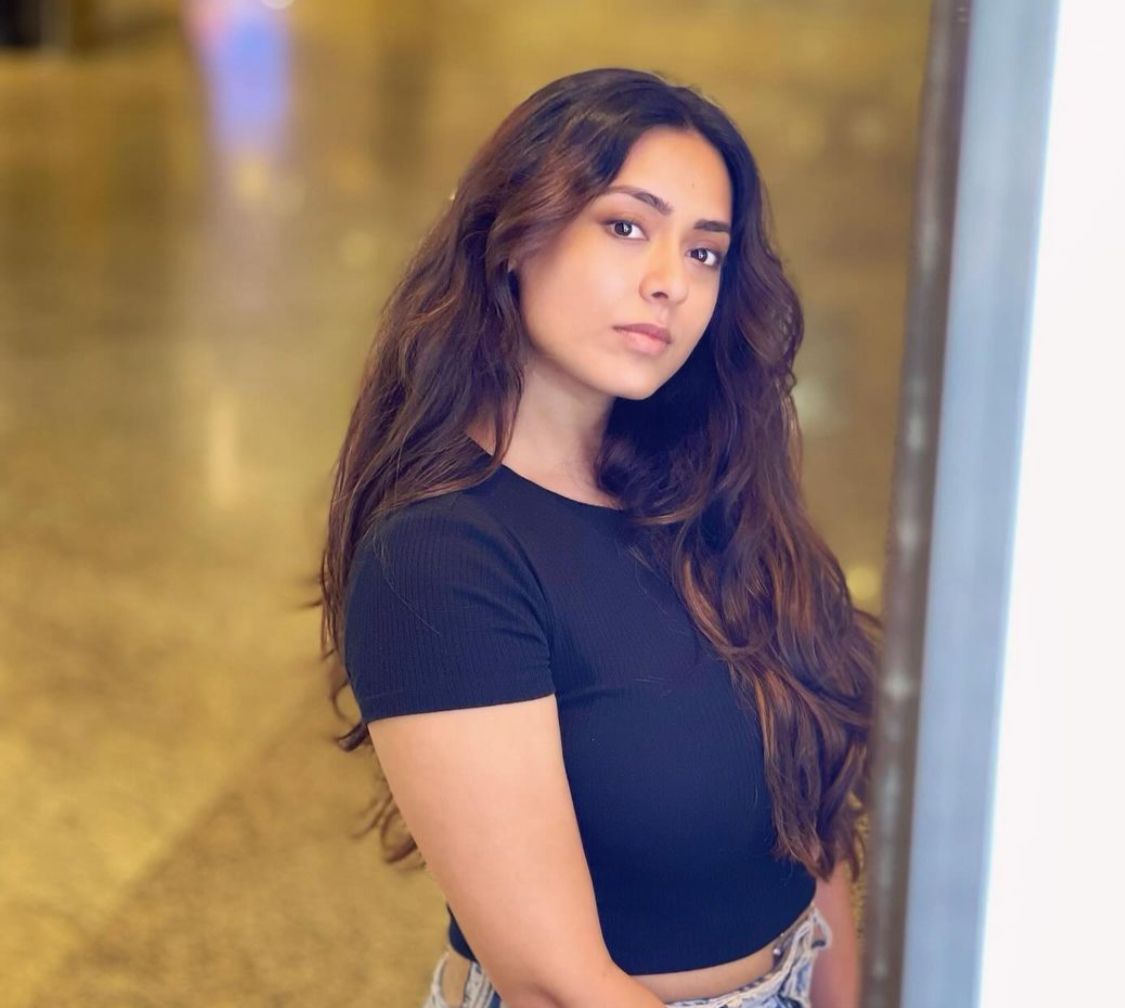 Actress Deekshha Sonalkar Tham Reflects on the Legacy of Ratan Tata