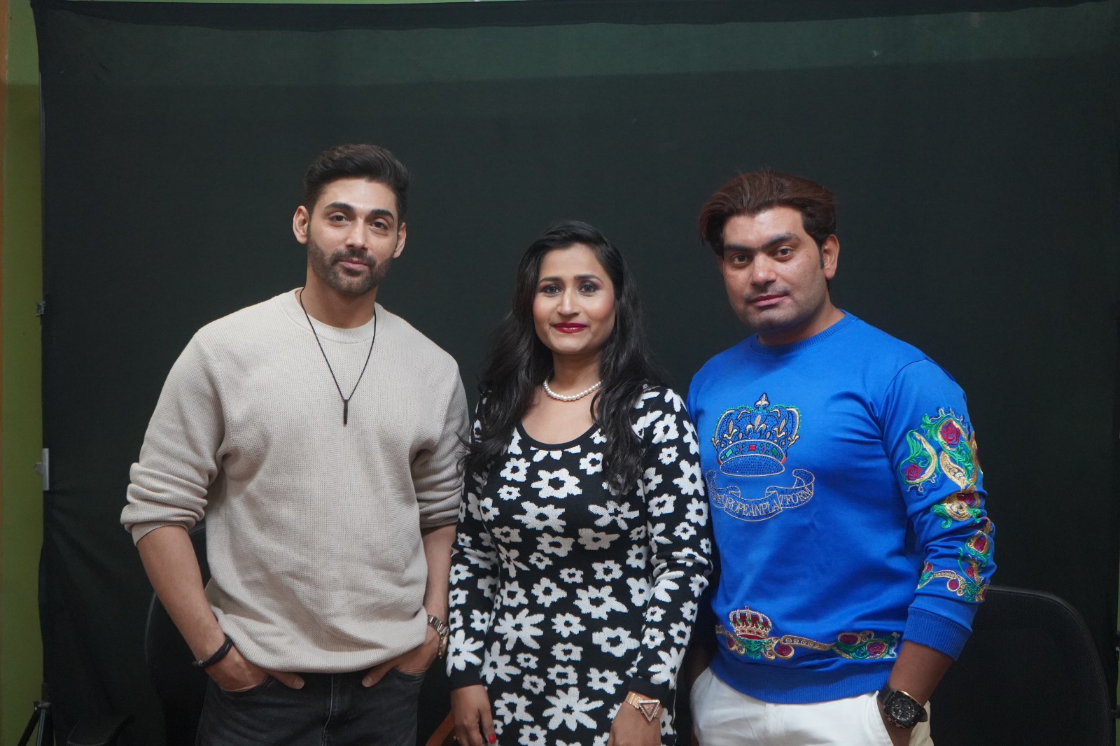 Watching 'Love is Forever' will remind you of Shahrukh Khan's 'Darr' and Nana Patekar's film 'Agni Sakshi'