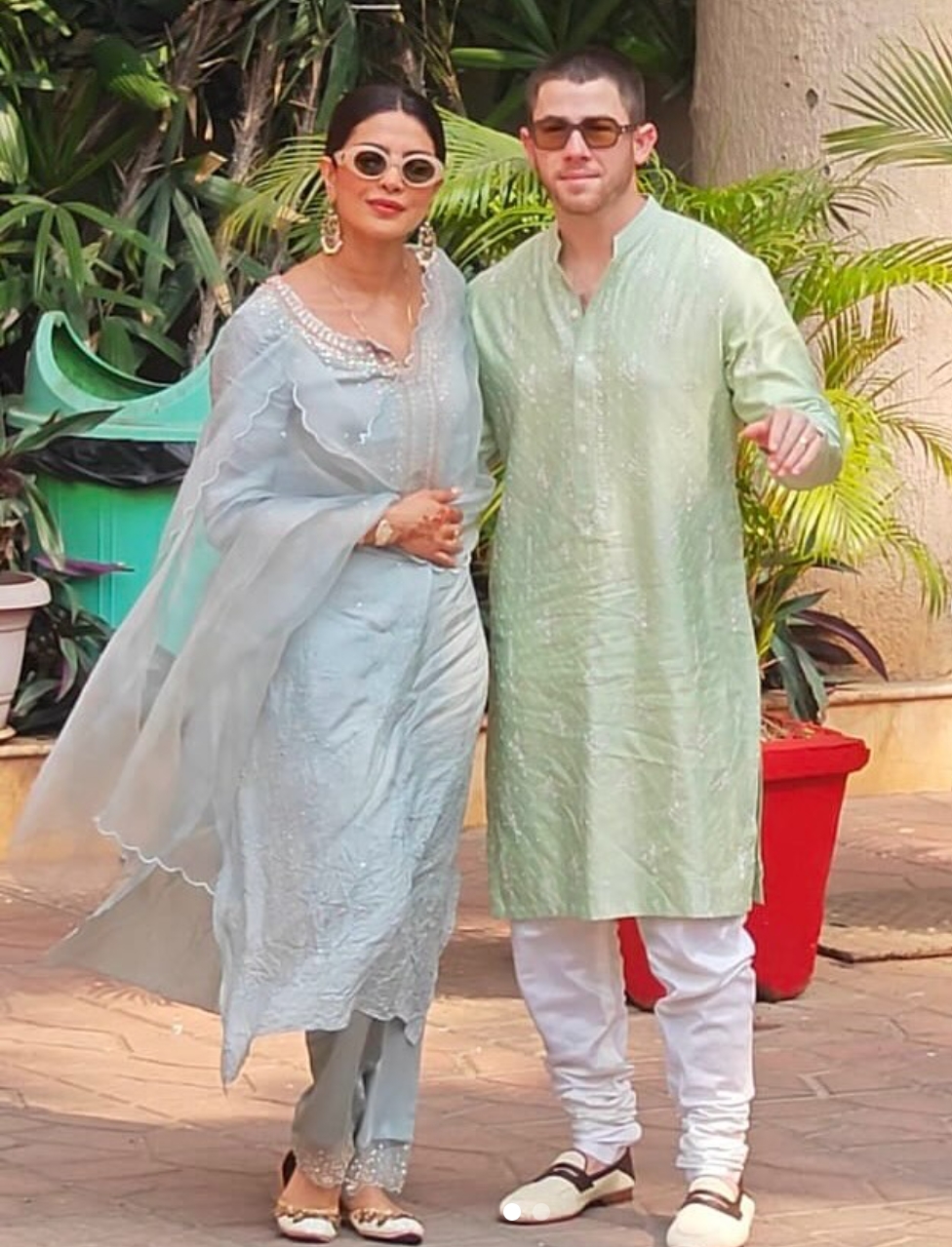 Desi Royalty: Priyanka Chopra and Nick Jonas Stun in Ethnic Attire at Family Wedding