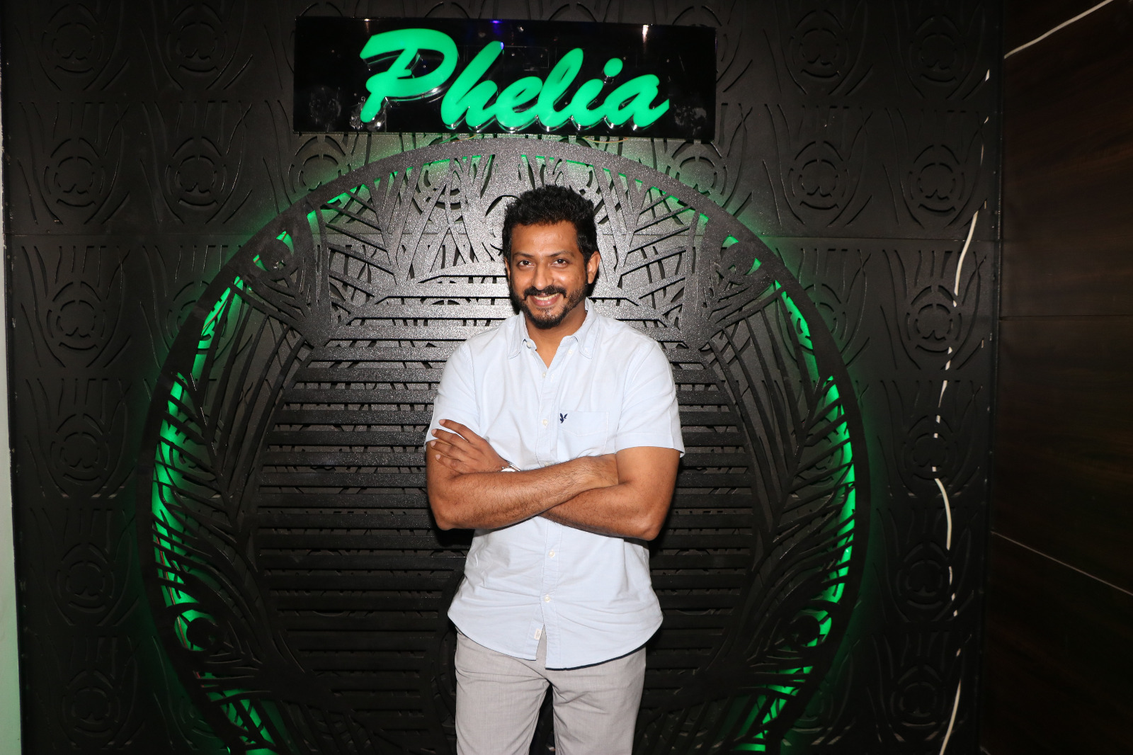 Stars Speak: Deepak Paramesh Praises the Ambiance at Phelia Lounge