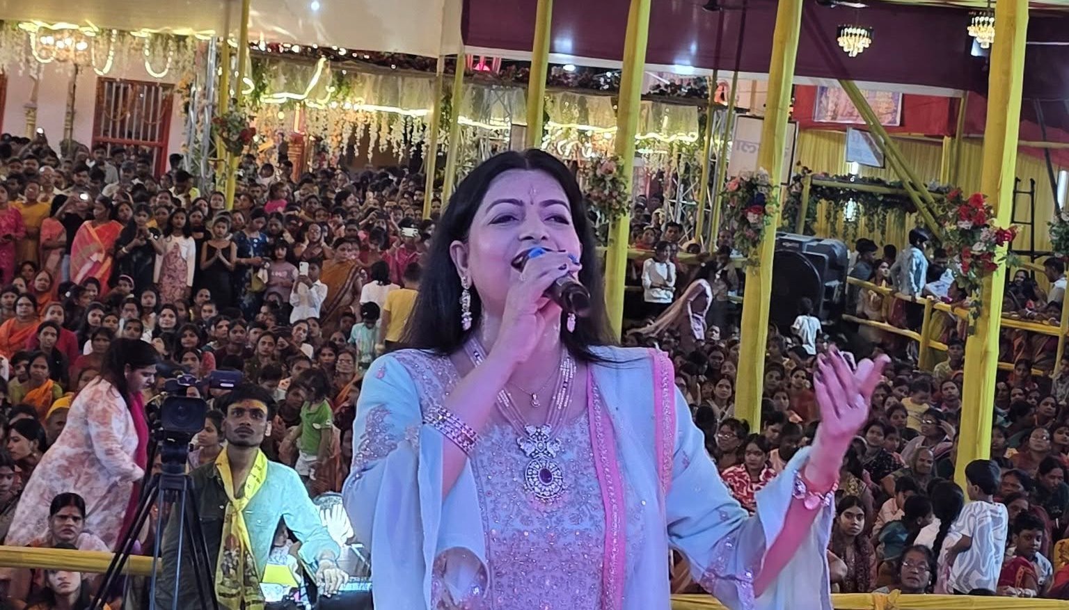 Playback Singer Tripti Shakya to Be Honored at Top 50 Indian Icon Awards 2025