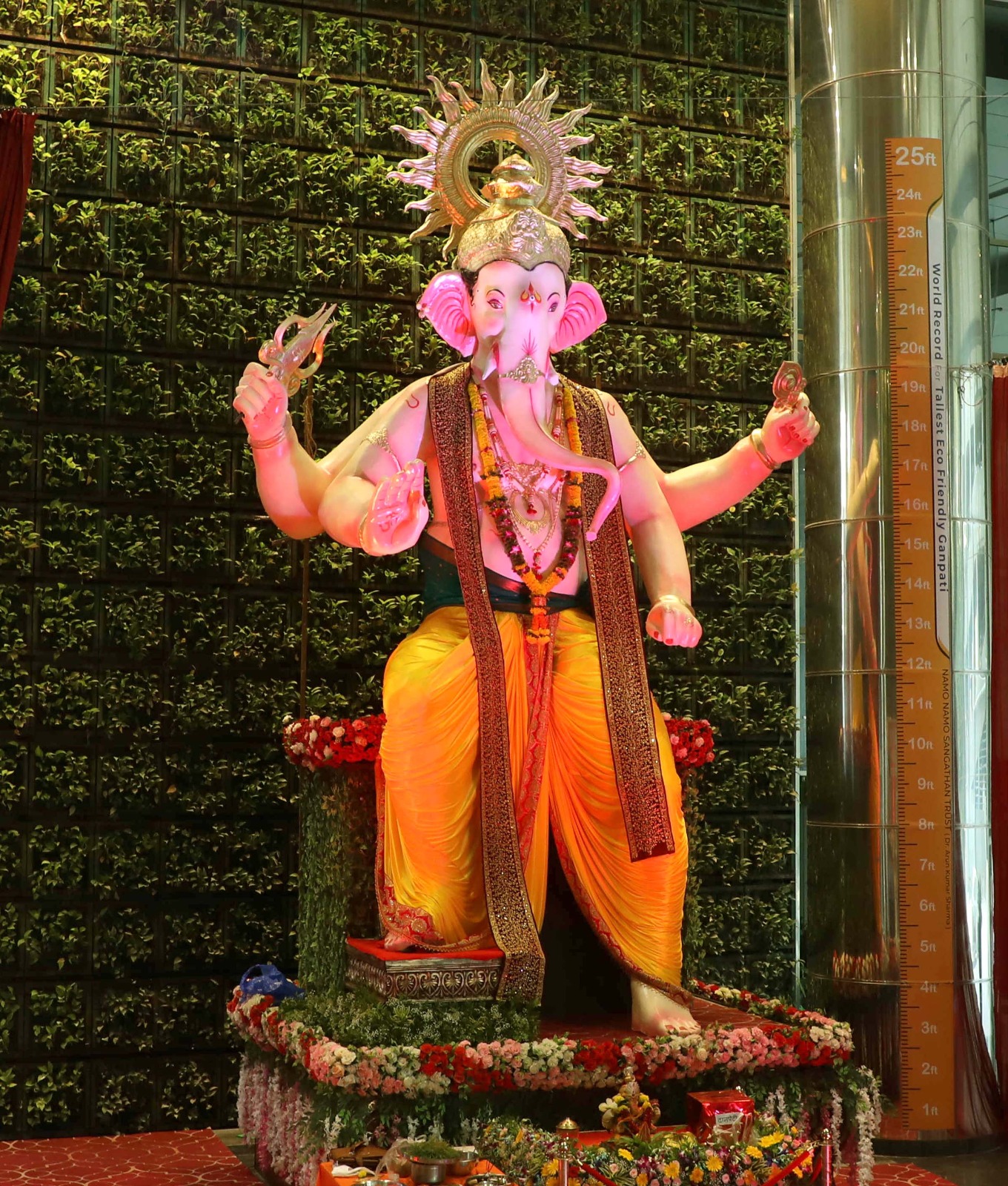 Boomerang Ka Raja: World’s Tallest Eco-Friendly Ganpati Idol Unveiled in Andheri East, Creates History