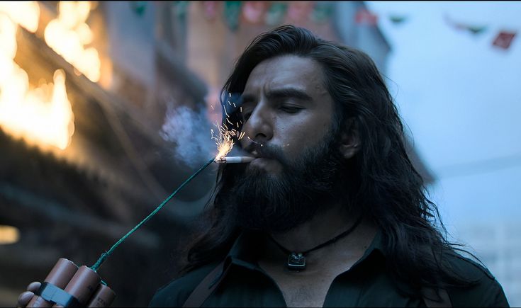 Dhurandhar Ignites Early Frenzy as Advance Bookings Blast Past 15,000 Tickets—Ranveer Singh's Action Epic Sets the Stage for a Thunderous December 5
