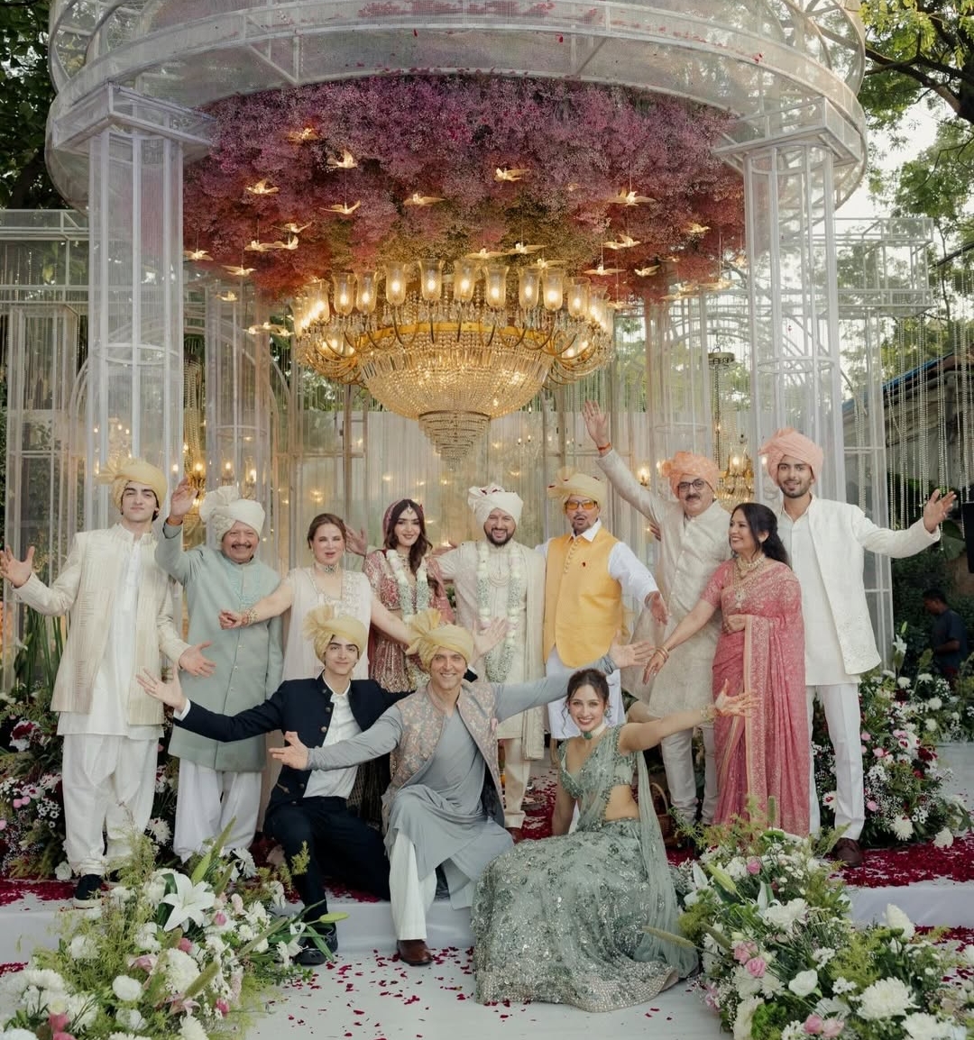 Dhol, Dance and Family Vibes: Hrithik Roshan Steals the Show at Cousin Eshaan Roshan’s Mumbai Wedding