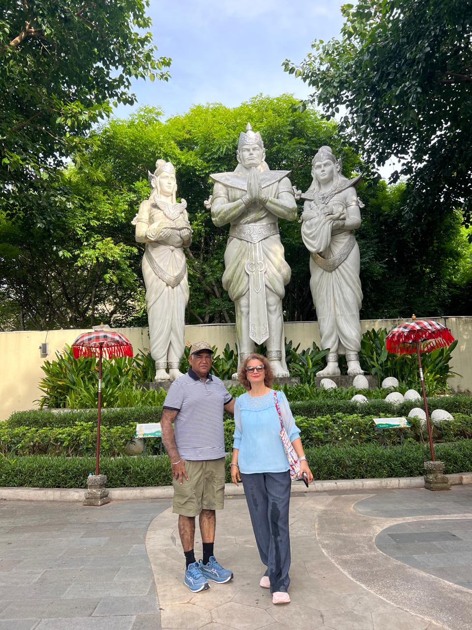 Producer Director Kumar Raj Honoured with Prestigious International Entertainment Award in Bali